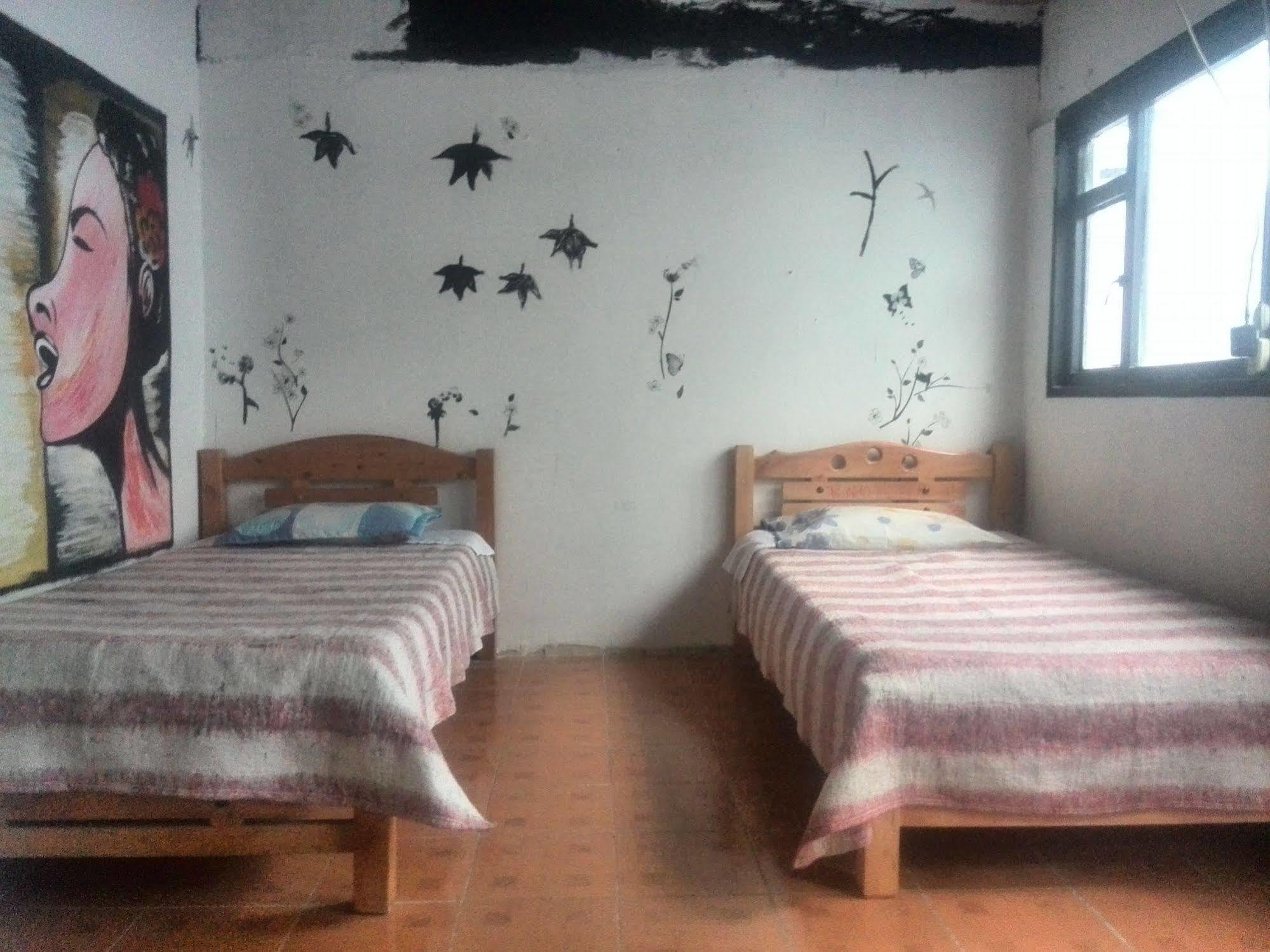 Hostal Chorro De Quevedo Богота Экстерьер фото